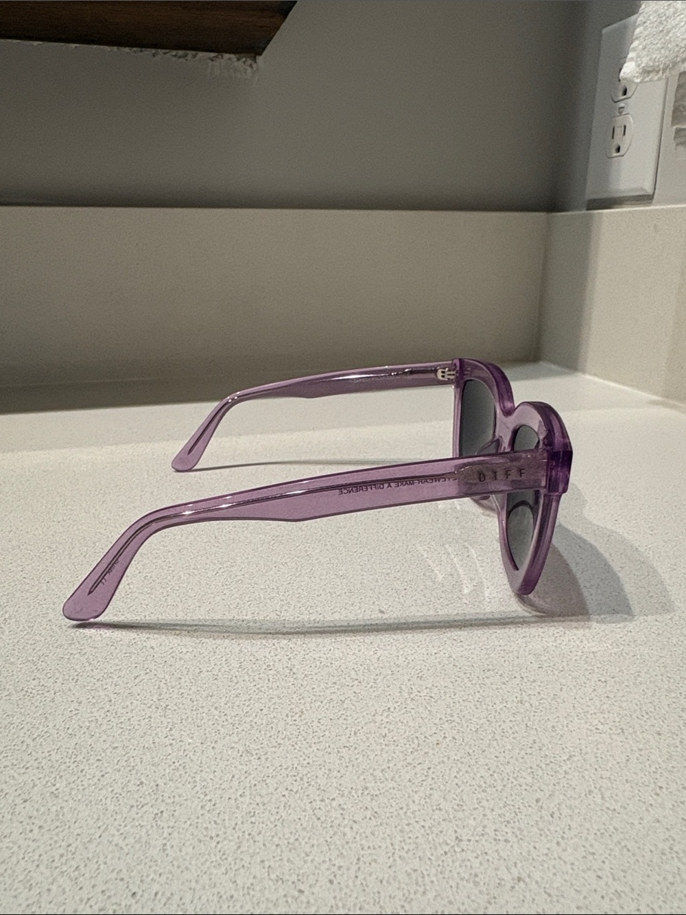 Diff Carson Sunglasses - Picture 3 of 6